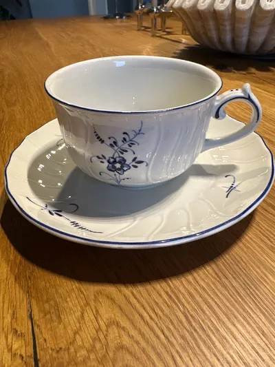 Villeroy & Boch Vieux Luxembourg Tasse Untertasse Porzellan Weiß Blumen 6cm