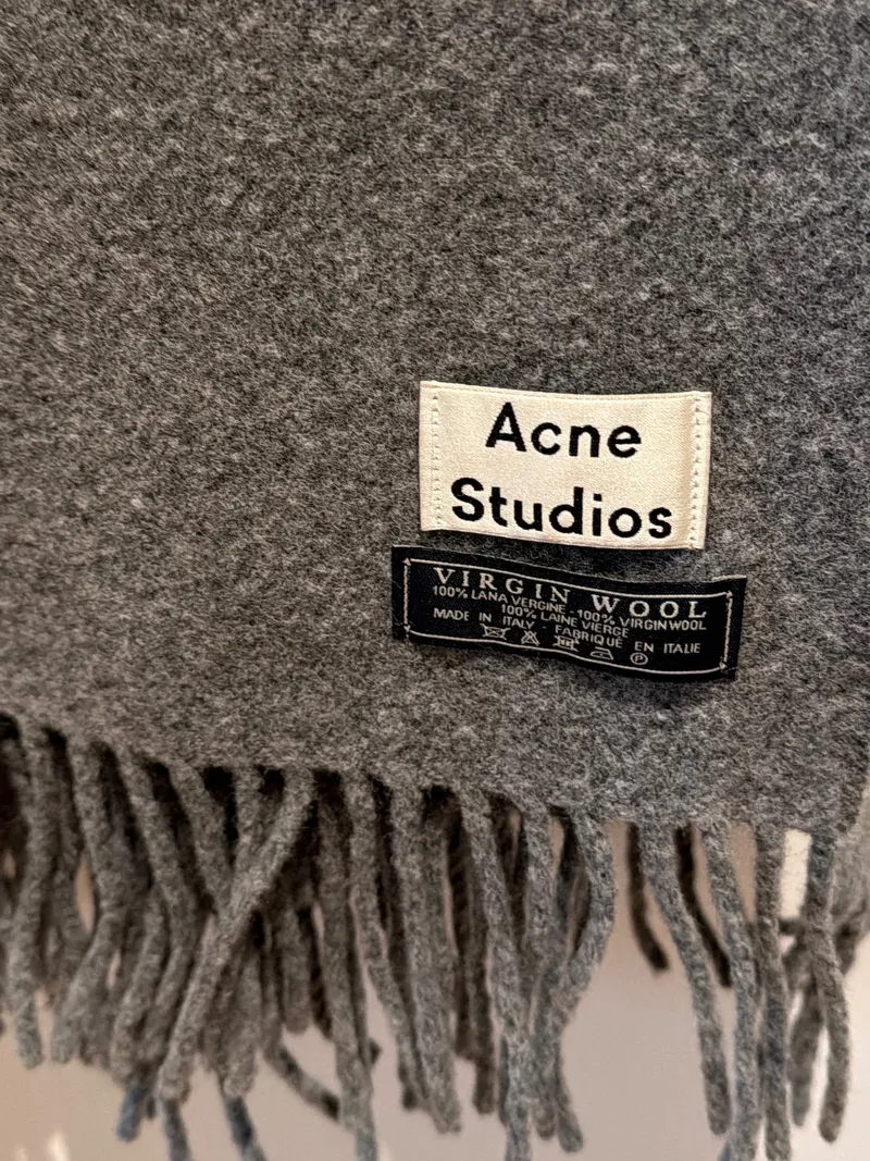 Acne Studios Schal Grau Schurwolle Virgin Wool Fransen 182x67cm Italien 5