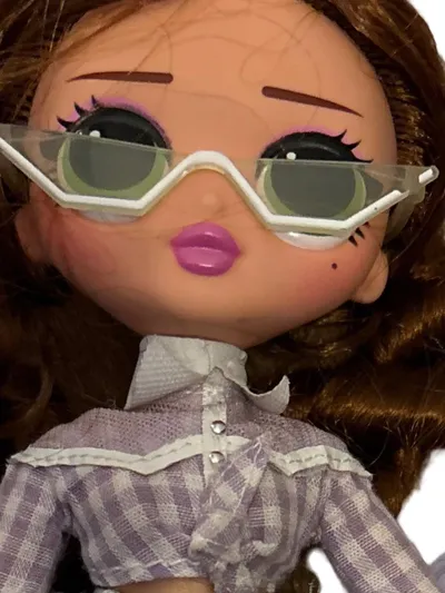 MGA Entertainment Puppenkleidung Lila Kariert Rüschen Zierknöpfe Outfit