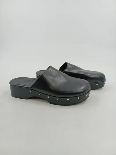 ZARA Damen Pantoletten Clogs Nieten Schwarz Gr. 39 Modern