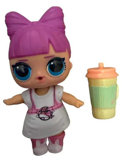 MGA LOL Surprise Puppe mit Becher Pink Haar Babypuppe Sammelfigur