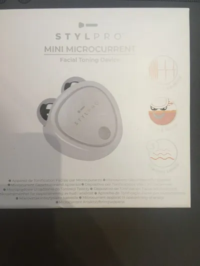 Stylpro Mini Microcurrent Gesichtsmassagegerät Straffung Silber