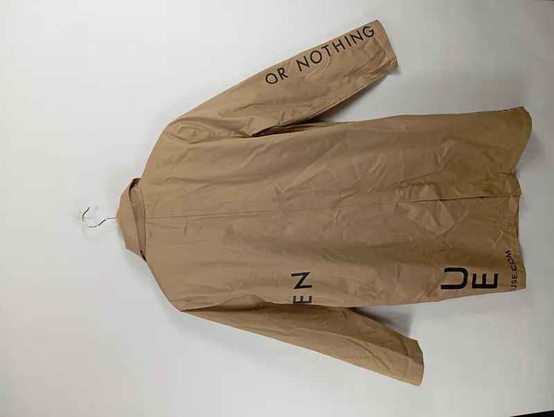 Copenhagen Muse Damen Trenchcoat Beige Gr. 40 L Schriftzug Logo Print Casual 3