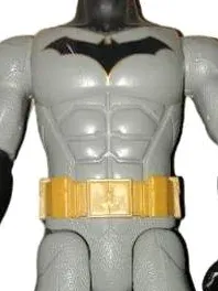 Mattel Batman Actionfigur 30 cm DC Comics FVM70 mit Umhang Grau Schwarz