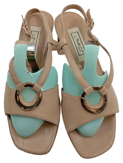 Janet D. Damen Sandalen Beige Leder Riemchen Absatzschuhe Gr. 36 Elegant