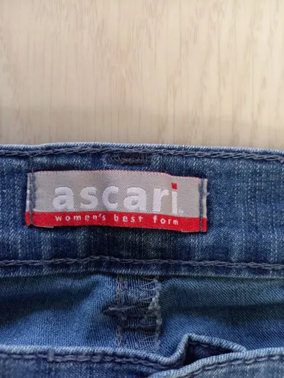 Ascari Damen Jeans Regular Fit Blau Gr. M W29 Strasssteine Casual