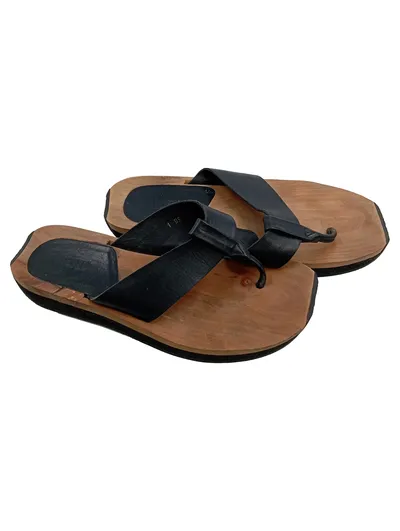Diesel Zehentrenner Sandalen Damen Gr. 38 Schwarz Casual Leder Holz