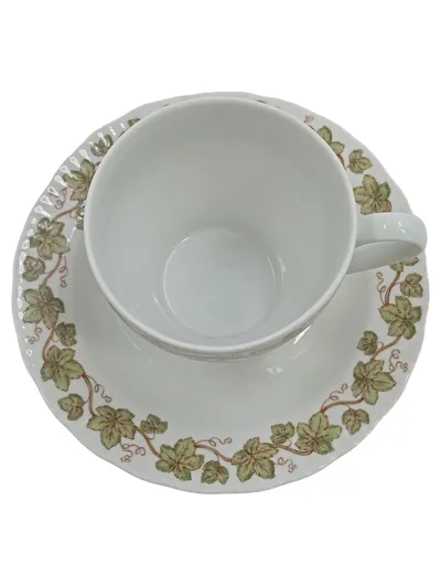 Graf von Henneberg Tasse und Unterteller Weinlaub Weiß Klassisch