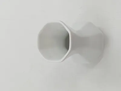 Graf von Henneberg Vase Porzellan weiß 10 cm Achteckig Klassisch