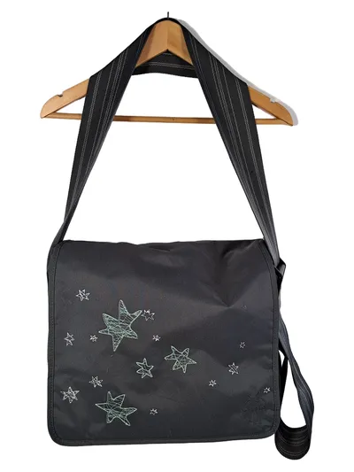 LÄSSIG Wickeltasche Schwarz Sterne inkl. Wickelunterlage & Flaschenhalter