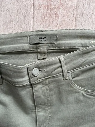 BRAX Damen Stoffhose Grün Gr. 40 W31 L28 Casual