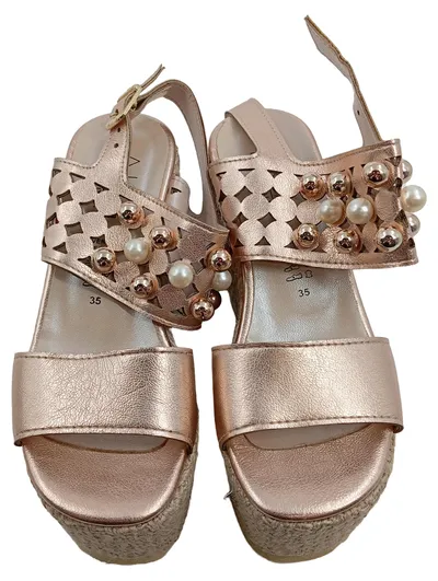 Alesya Damen Plateausandalen Rosa Gr. 35 Metallic Perlen Keilabsatz