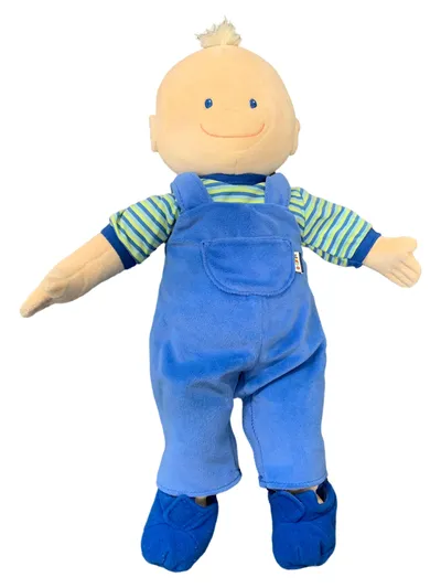 JAKO-O Babypuppe Krümel Junge Kuscheltier Stoffpuppe Blau 44 cm