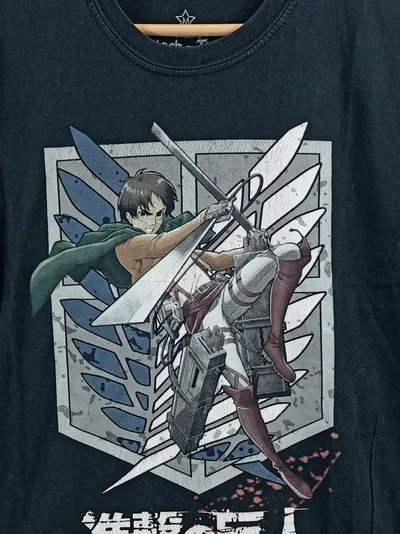 Funimation T-Shirt Attack on Titan Eren Jäger Schwarz Gr. M