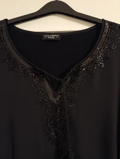 VIA APPIA DUE Damen Top Gr. 46 Schwarz Pailletten Stickerei Elegant
