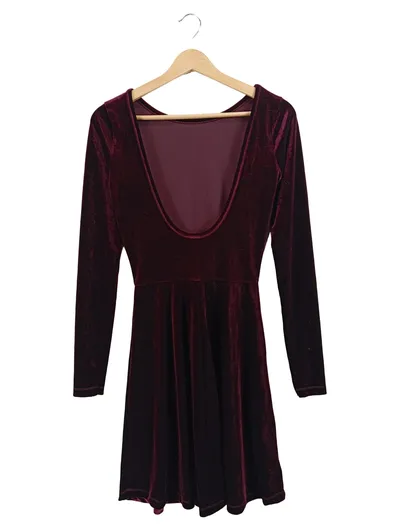 ASOS Damen Samt Cocktailkleid Rot Gr. 36 S Langarm Rückenfrei Festlich