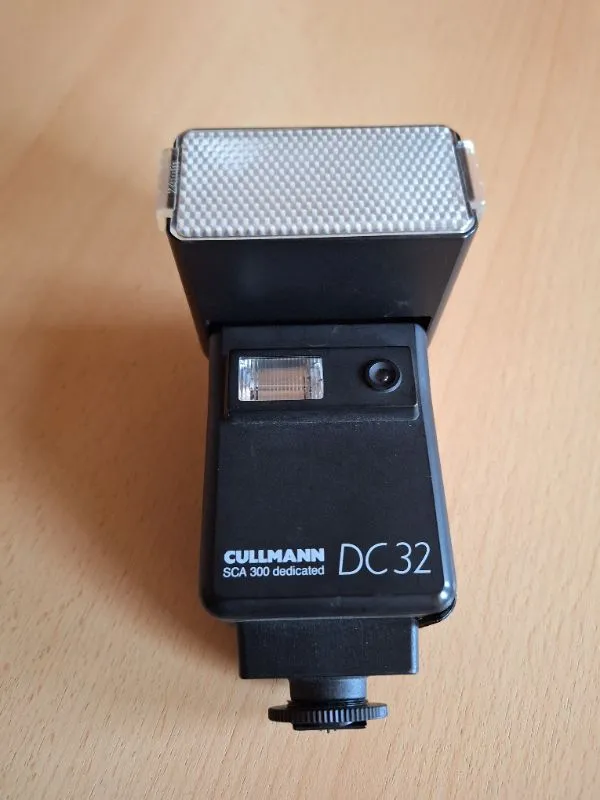 Cullmann DC 32 Blitzgerät Aufsteckblitz SCA 300 dedicated Schwarz 3
