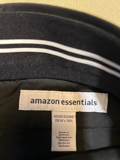 AMAZON ESSENTIALS Herren Stoffhose Schwarz W28/L30 Chino Basic