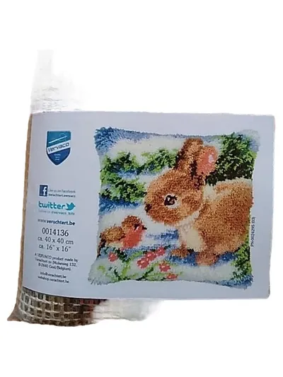 Vervaco Knüpfkissen Hase Rotkehlchen Bastelset Kreativ Mehrfarbig 40x40cm