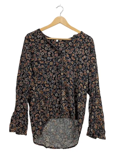 ever.me Damen Pullover Gr. 38 M Schwarz Blumenmuster Viskose Asymmetrisch