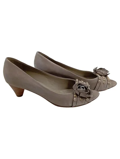 Kennel & Schmenger Peeptoe Pumps Damen Gr 40 Beige Leder Nieten Blumen