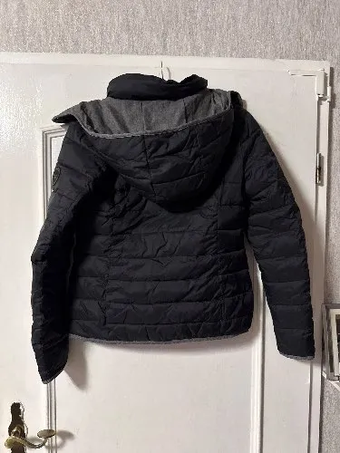 Street One Damen Steppjacke Gr. 38/M Schwarz Kapuze Winterjacke