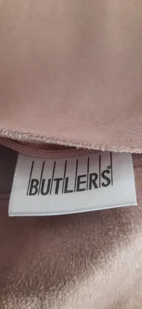BUTLERS Dekokissen Fellimitat Rosa 41x41 cm Kissen Schaffell Optik Modern 3
