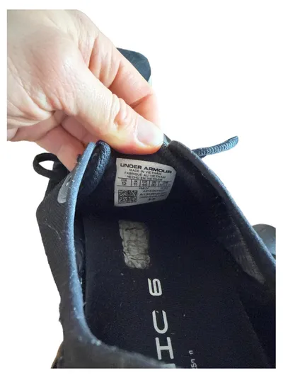 Under Armour HOVR Herren Sportschuhe Laufschuhe Schwarz Gr. 46
