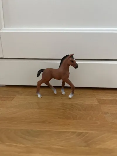 Schleich Fohlen Brauner Hengst Pferd Spielfigur Horse Club Tierfigur