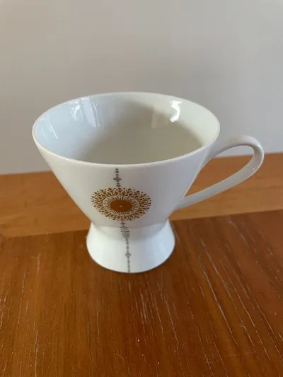 Rosenthal Porzellan Tasse Weiß Retro Golddekor Sonnenblume Germany