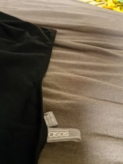 ASOS Damen Langarmshirt mit Puffärmeln Schwarz Gr. 38