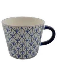 BUTLERS Kaffeebecher Tasse geometrisches Muster Blau Weiß 300ml Keramik 1