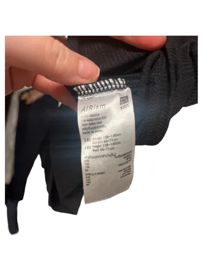 UNIQLO AIRism Kinder Mädchen Ripp Tanktop Top Schwarz Gr. 140