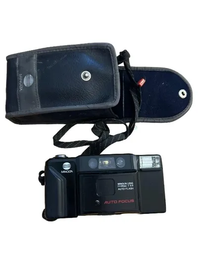 Minolta AF-E Analogkamera 35mm f/3.5 Autofokus mit Tasche Schwarz