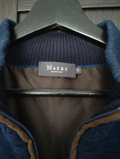 MAERZ Muenchen Herren Steppweste Gr. 50/L Blau Meliert Klassisch