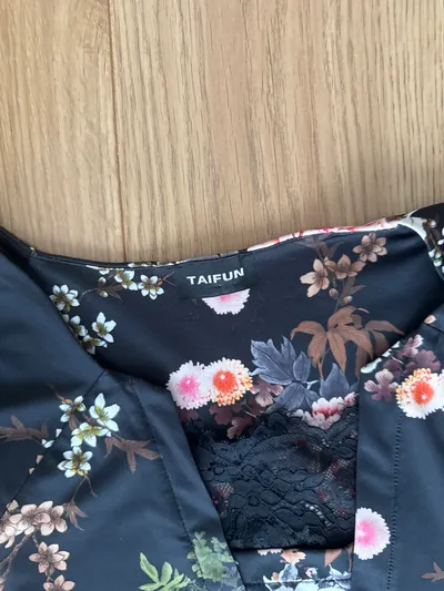 Taifun Sommerkleid Damen Gr. 34 Blumenmuster Grau Midi Spitze