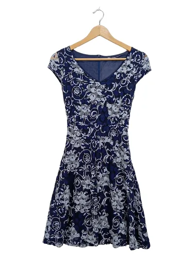 Sweet Miss Damen Festkleid Blau Blumenmuster Spitze Gr. S 36