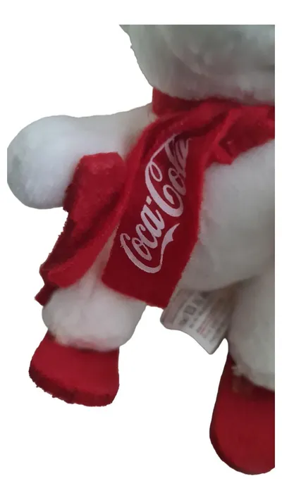 Coca-Cola Plüschtier Eisbär mit rotem Schal Kuscheltier Weiß 14 cm