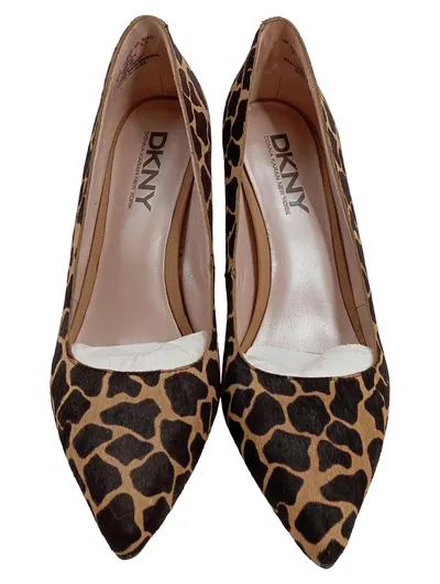 DKNY Damen Pumps Giraffenmuster High Heels Braun Gr. 38.5
