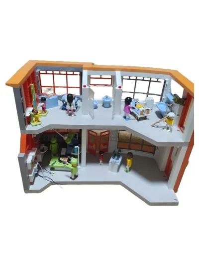 Playmobil Kinderkrankenhaus Bauset mit Krankenschwester Figuren und Zubehör