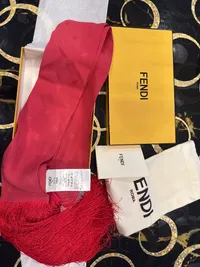 Fendi Damen Schal Seide Pink Fransen Logo Muster Elegant 3