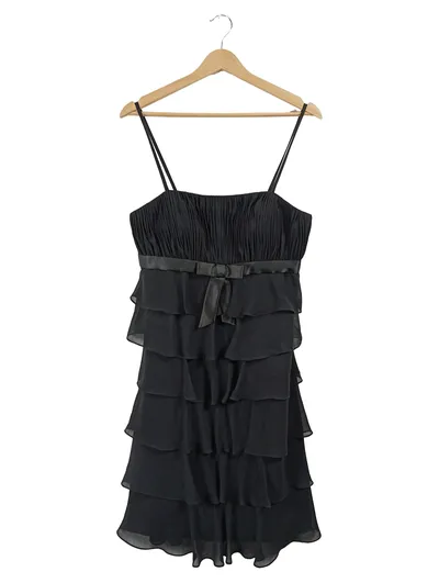 Unique Abendkleid Damen Gr. M Schwarz Rüschen Schleife Elegant