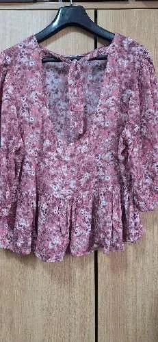 Pageone Damen Bluse Gr. 38 Rosa Blumenmuster Rüschen 3/4-Arm Viskose