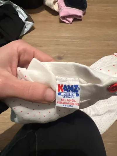 KANZ Baby Strampler Mädchen Gr. 68 Kirschen Cherries Weiß Rot