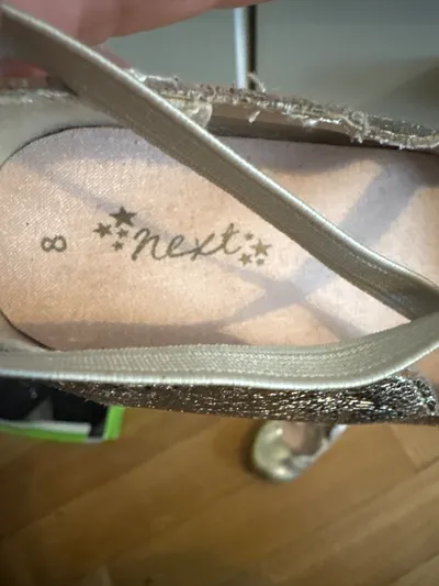 Next Mädchen Ballerinas Gold Metallic Gr. 26 Festlich Elegant