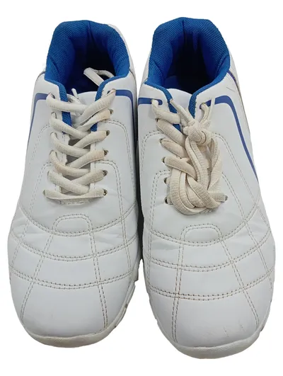 Tissaia Basics Fußballschuhe Kinder Weiß Gr. 36 Sportlich