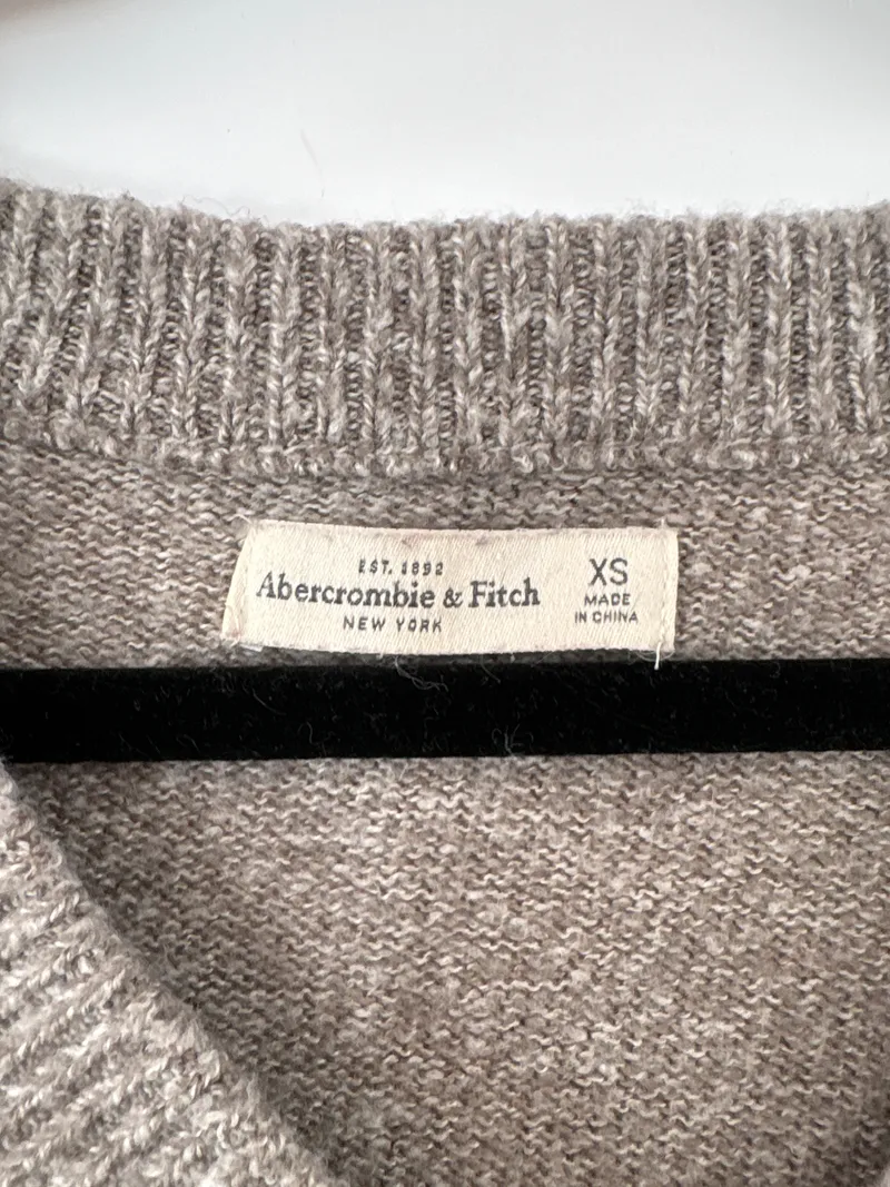 Abercrombie & Fitch Damen Pullover V-Ausschnitt Grau Wolle XS 7
