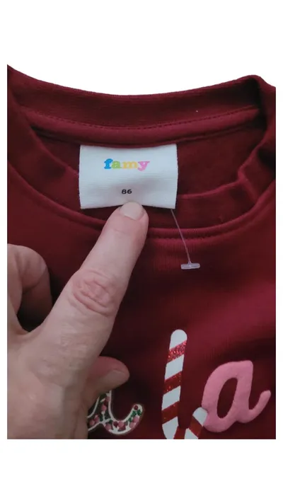 Famy Kinder Weihnachts-Pullover Gr. 86 Rot Fa La La Aufdruck