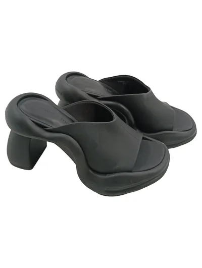 Charles & Keith Pantoletten Damen Schwarz Gr. 36 Chunky Modisch