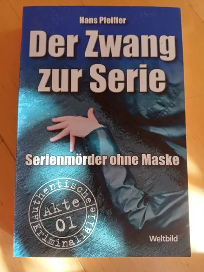 Der Zwang zur Serie Hans Pfeiffer Kriminalroman Taschenbuch Deutsch Weltbild